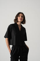 Emil Linen Top Black Luxmii