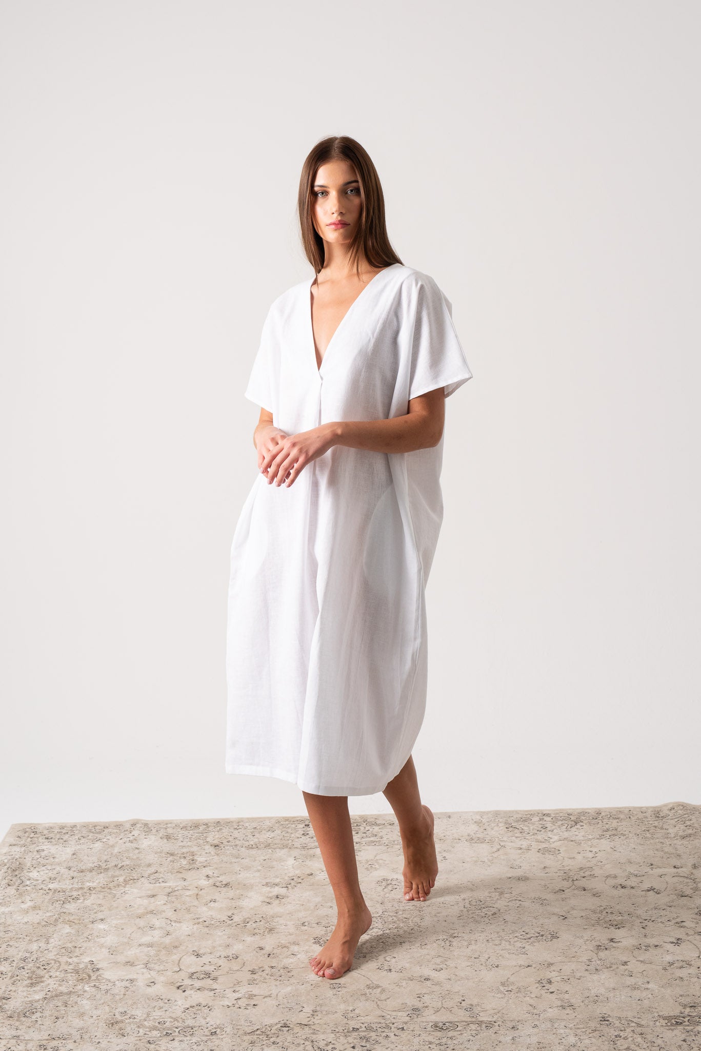 Vacanza Linen Kaftan White Luxmii