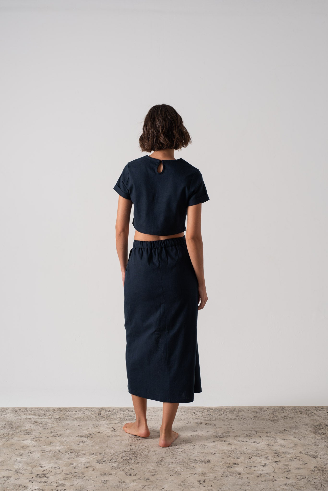 Zafiro Linen Cropped Top in Navy Luxmii