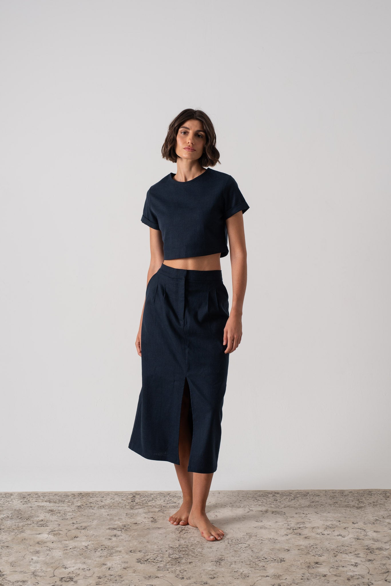 Zafran Linen Midi Skirt in Navy Luxmii